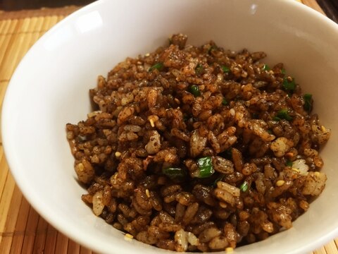 苦味がハマります！イカワタチャーハン